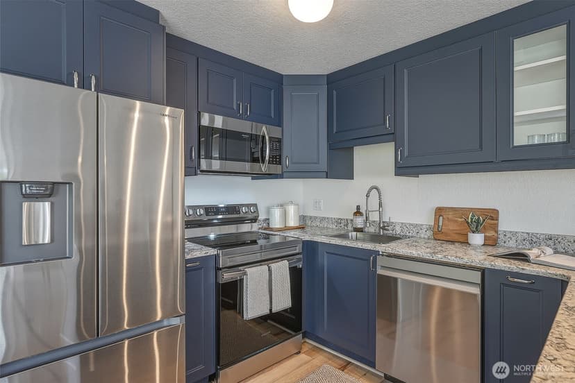 Property photo for 6513 24th Avenue NW #4, Seattle photo 5