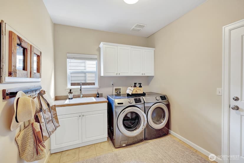Property photo for 3208 175th Street SE, Bothell photo 19