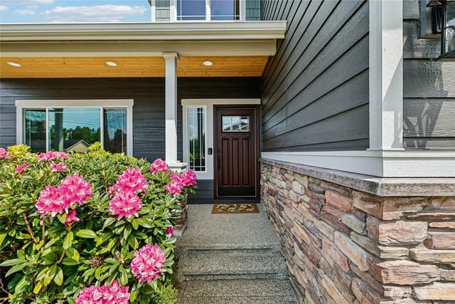 Property photo for 7905 14th Street SE, Lake Stevens photo 2