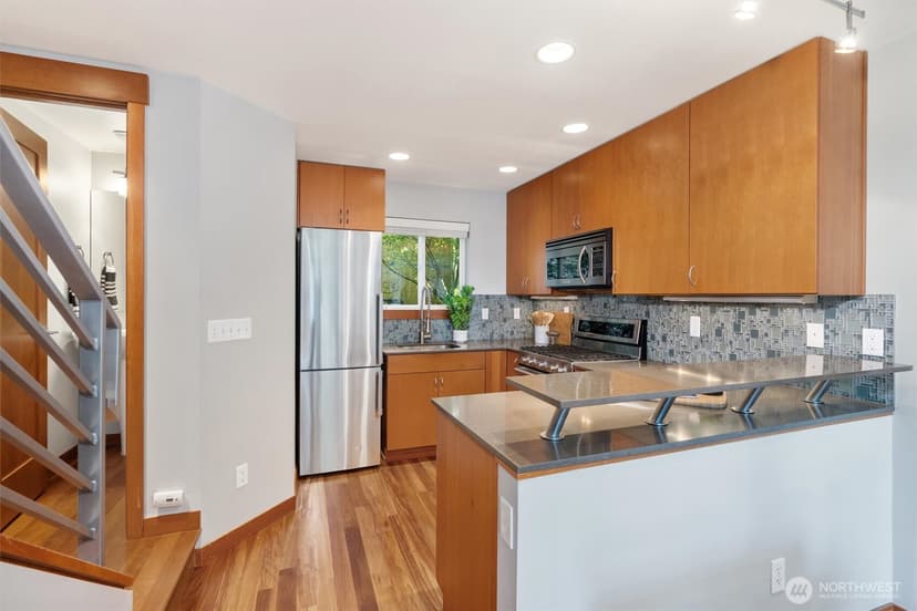 Property photo for 1722 California Avenue SW #C, Seattle photo 12