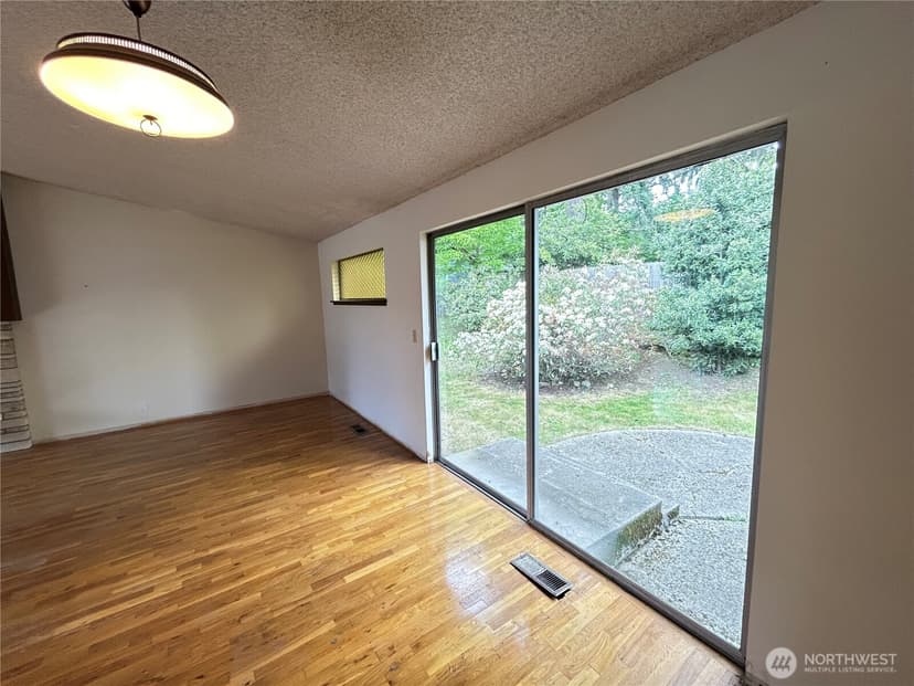 Property photo for 11718 5th Avenue NE, Seattle photo 14