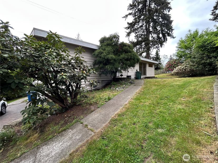 Property photo for 11718 5th Avenue NE, Seattle photo 29