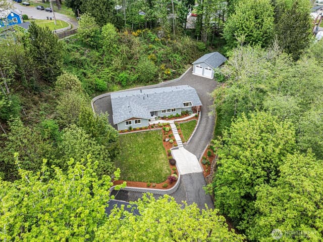 Property photo for 1108 Olney Avenue E, Port Orchard photo 3