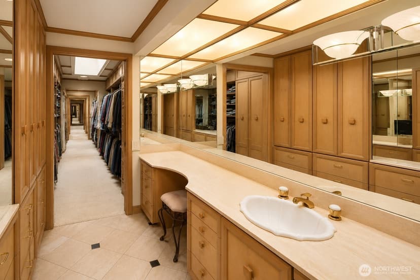 Property photo for 3111 Hunts Point Circle, Hunts Point photo 31