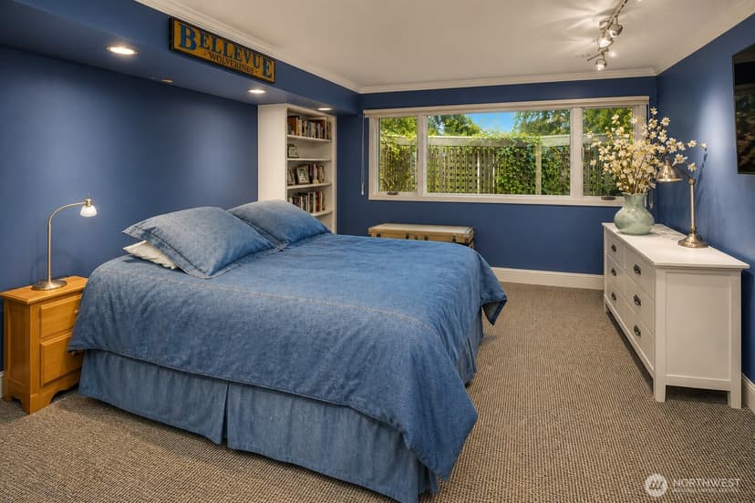 Property photo for 3111 Hunts Point Circle, Hunts Point photo 33