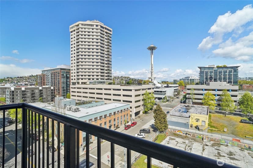 Property photo for 2721 1st Avenue #906, Seattle photo 9