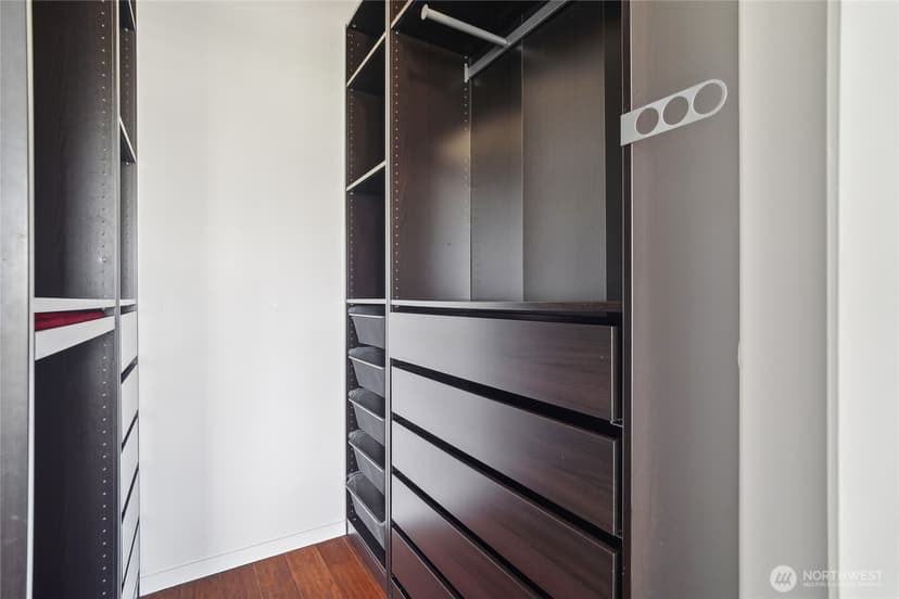 Property photo for 2721 1st Avenue #906, Seattle photo 19