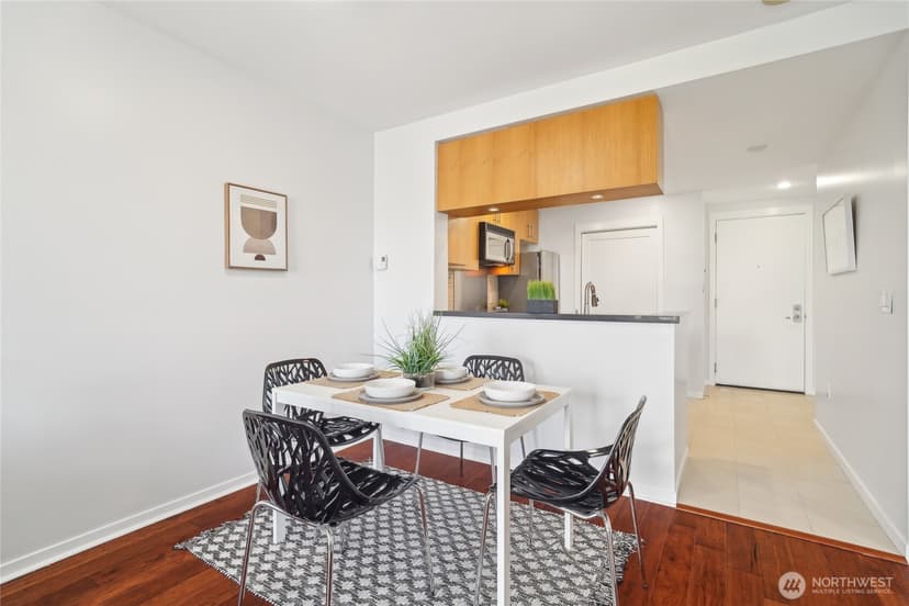 Property photo for 2721 1st Avenue #906, Seattle photo 10
