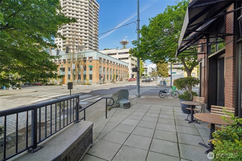 Property photo for 2721 1st Avenue #906, Seattle photo 25
