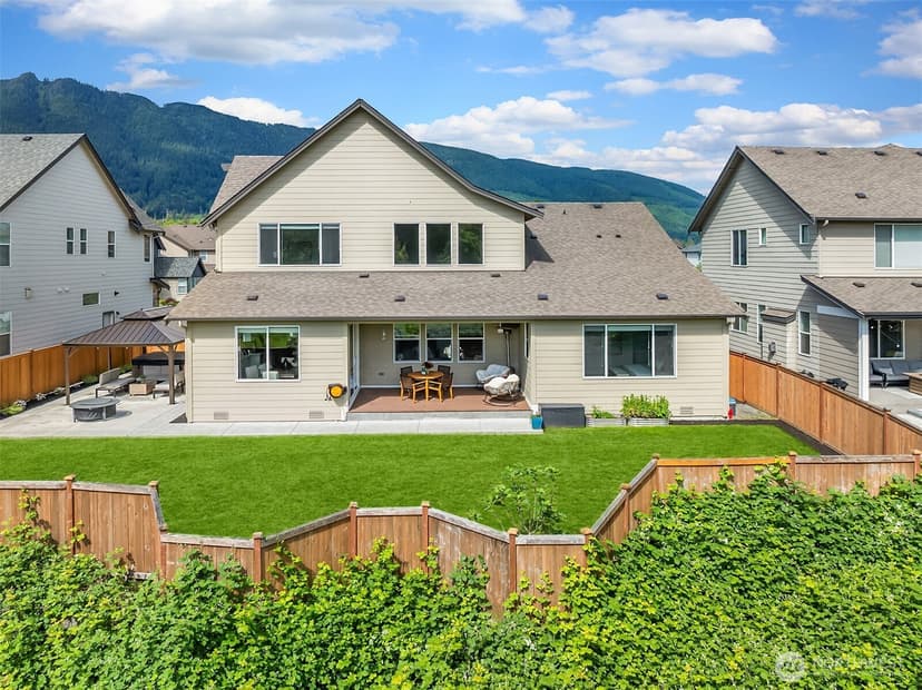 Property photo for 1796 Canyon Ave SE, North Bend photo 28