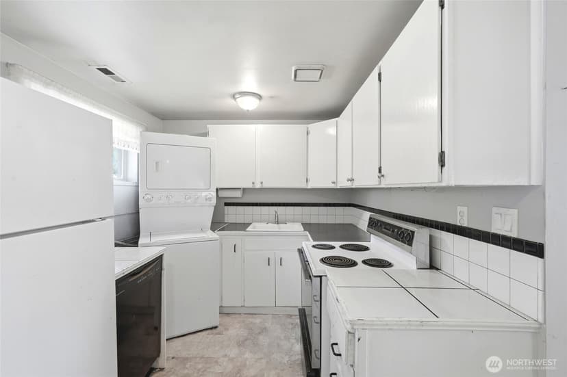 Property photo for 5705 238th Street SW, Mountlake Terrace photo 15