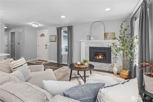 Property photo for 7848 NE 146th Street, Kenmore photo 2