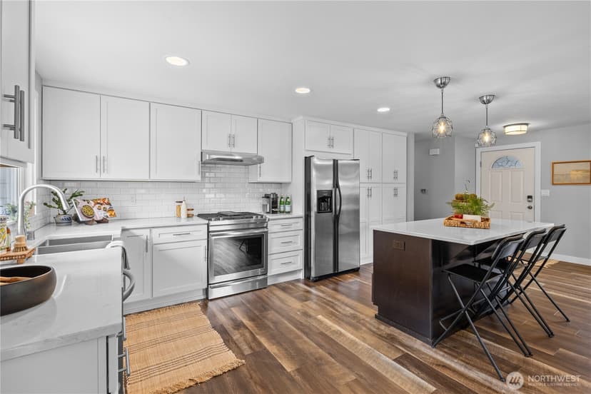 Property photo for 7848 NE 146th Street, Kenmore photo 8