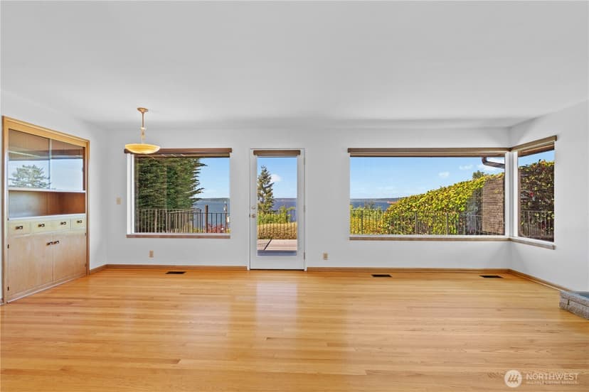 Property photo for 5911 49th Avenue SW, Seattle photo 21