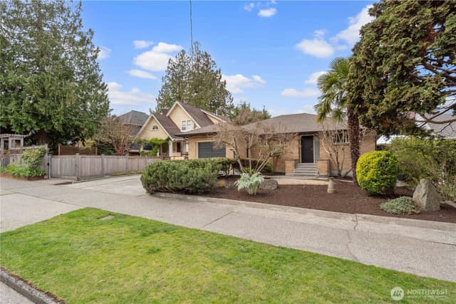 Property photo for 5911 49th Avenue SW, Seattle photo 4