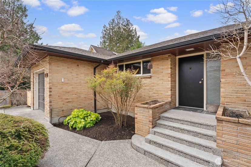 Property photo for 5911 49th Avenue SW, Seattle photo 5