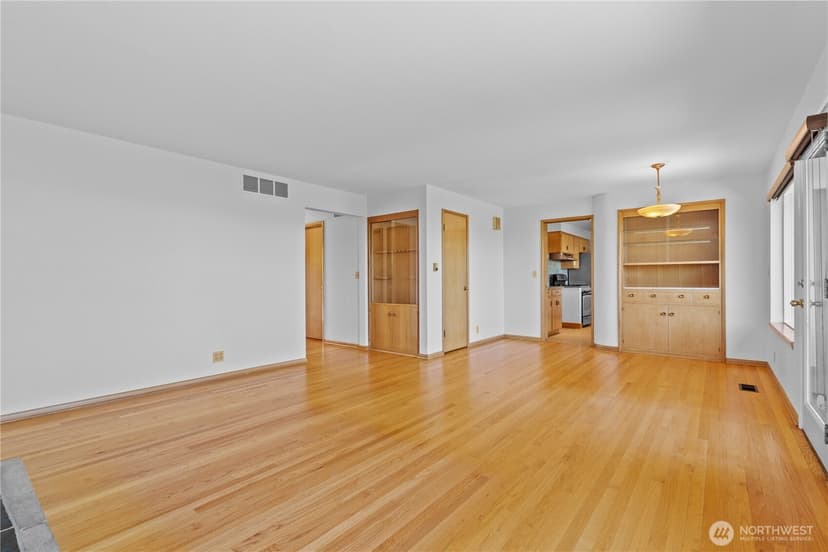 Property photo for 5911 49th Avenue SW, Seattle photo 19