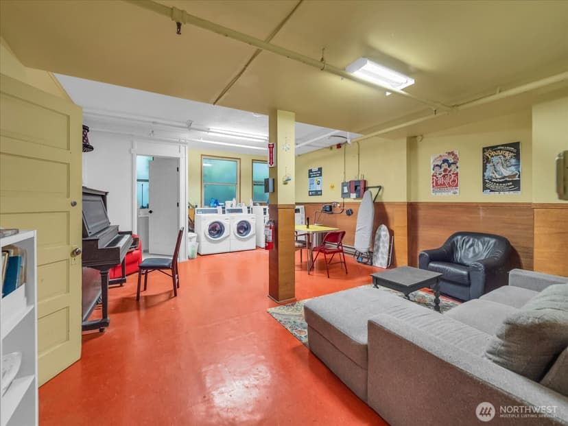 Property photo for 7 Harrison Street #17, Seattle photo 14