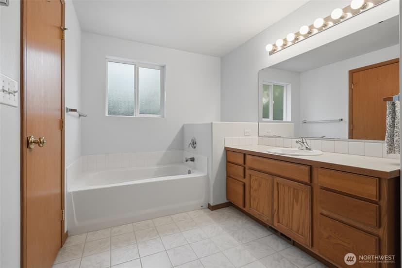 Property photo for 6201 SE Mile Hill Drive, Port Orchard photo 23