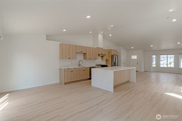 Property photo for 4504 220th SW Street SW, Mountlake Terrace photo 2