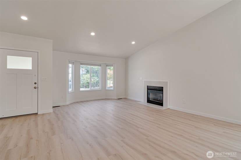 Property photo for 4504 220th SW Street SW, Mountlake Terrace photo 9