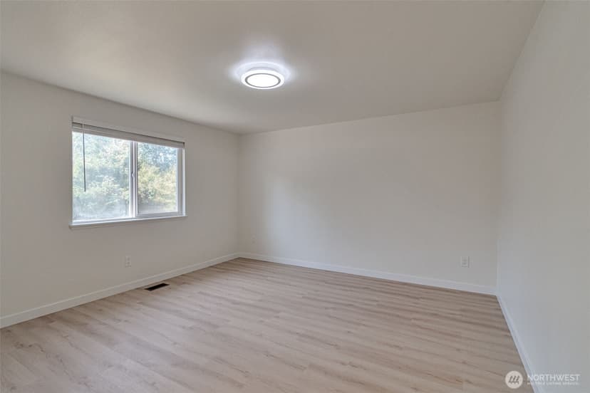 Property photo for 4504 220th SW Street SW, Mountlake Terrace photo 12