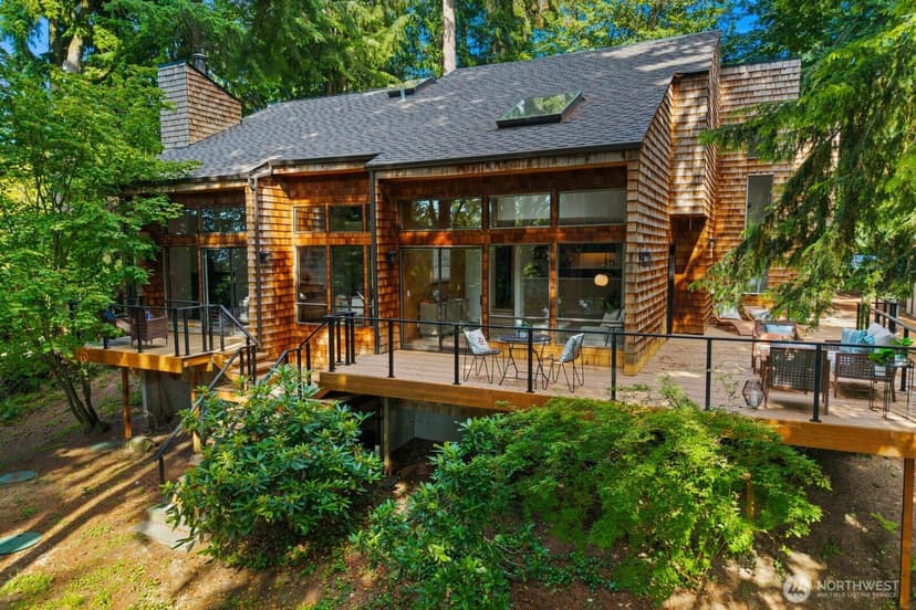 Property photo for 11730 Clearview Dr, Edmonds photo 37