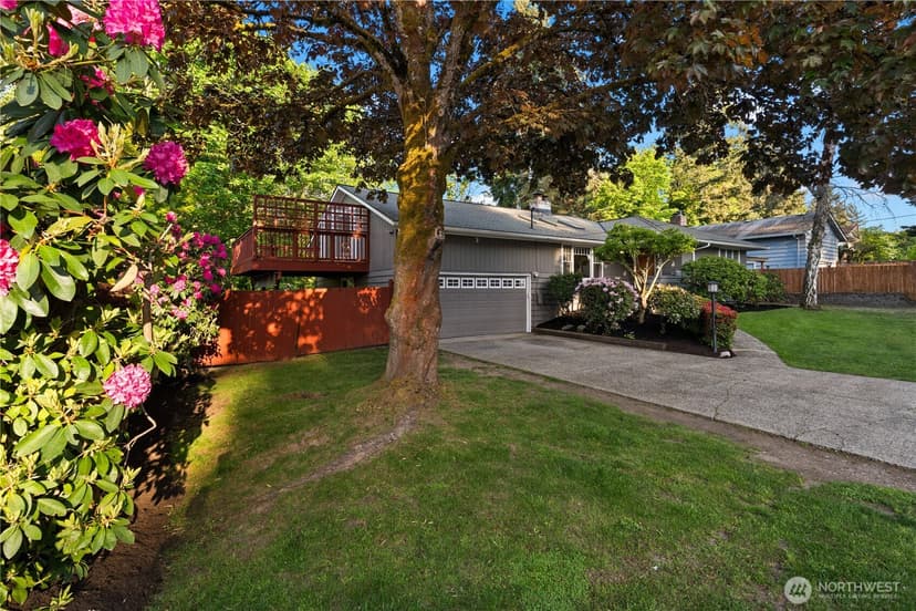 Property photo for 4918 119th Avenue SE, Bellevue photo 35