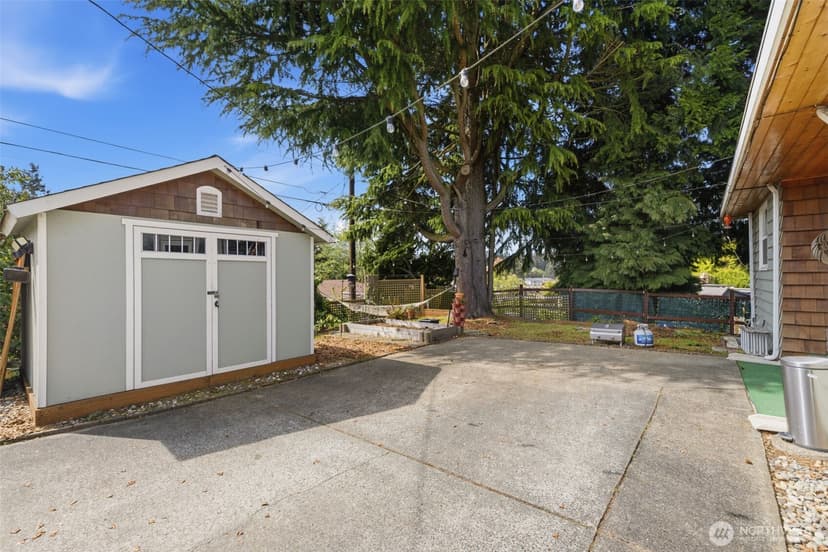 Property photo for 4826 Delaware Avenue, Everett photo 33