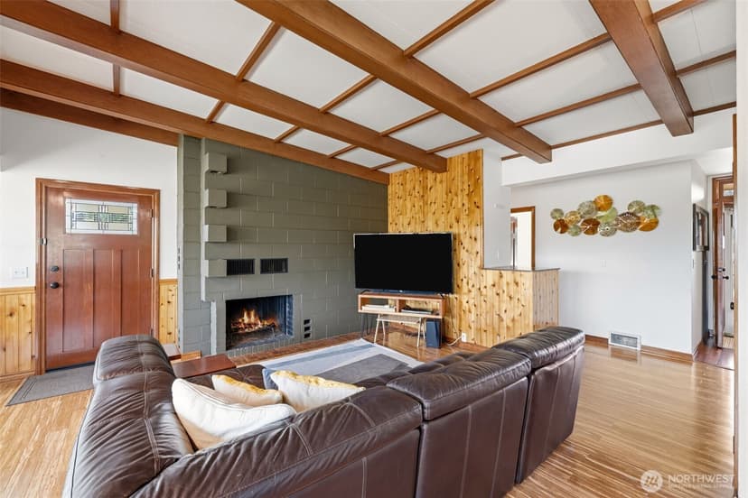 Property photo for 4826 Delaware Avenue, Everett photo 5
