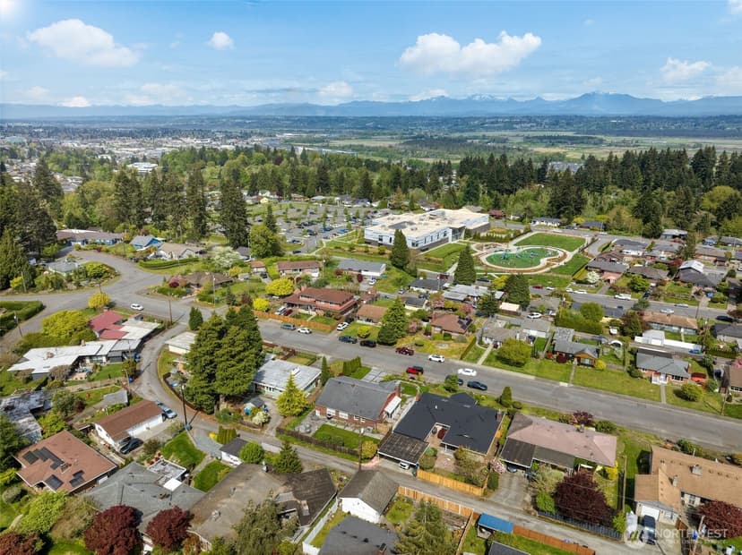 Property photo for 4826 Delaware Avenue, Everett photo 38