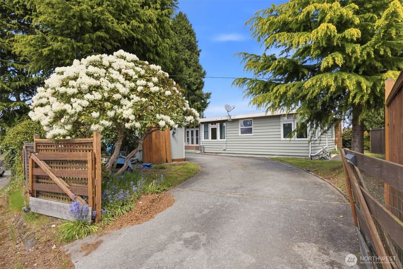 Property photo for 4826 Delaware Avenue, Everett photo 32