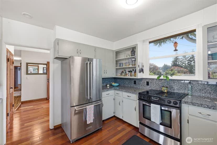 Property photo for 4826 Delaware Avenue, Everett photo 13