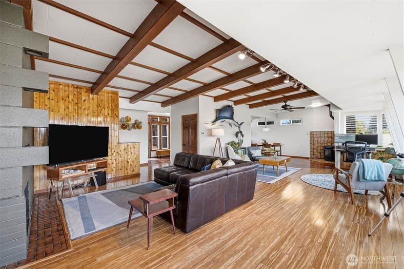Property photo for 4826 Delaware Avenue, Everett photo 6