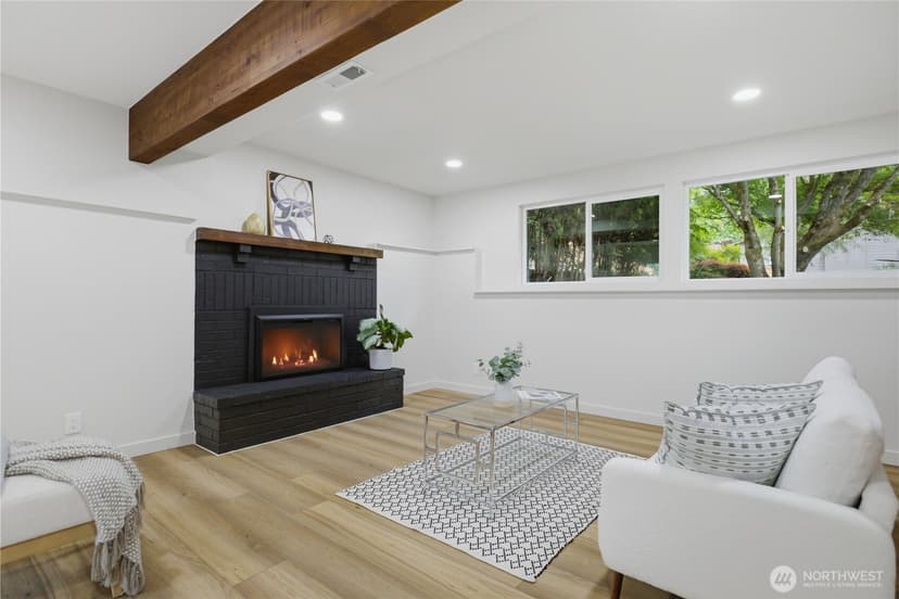 Property photo for 4008 NE 197th Street, Lake Forest Park photo 25