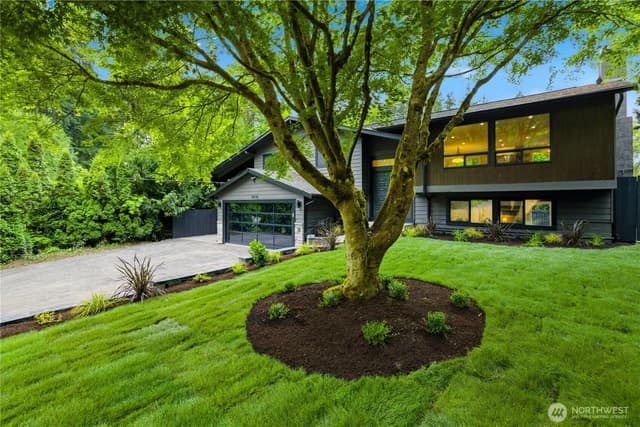 Property photo for 4008 NE 197th Street, Lake Forest Park photo 2