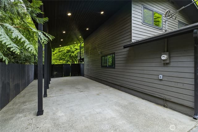 Property photo for 4008 NE 197th Street, Lake Forest Park photo 4