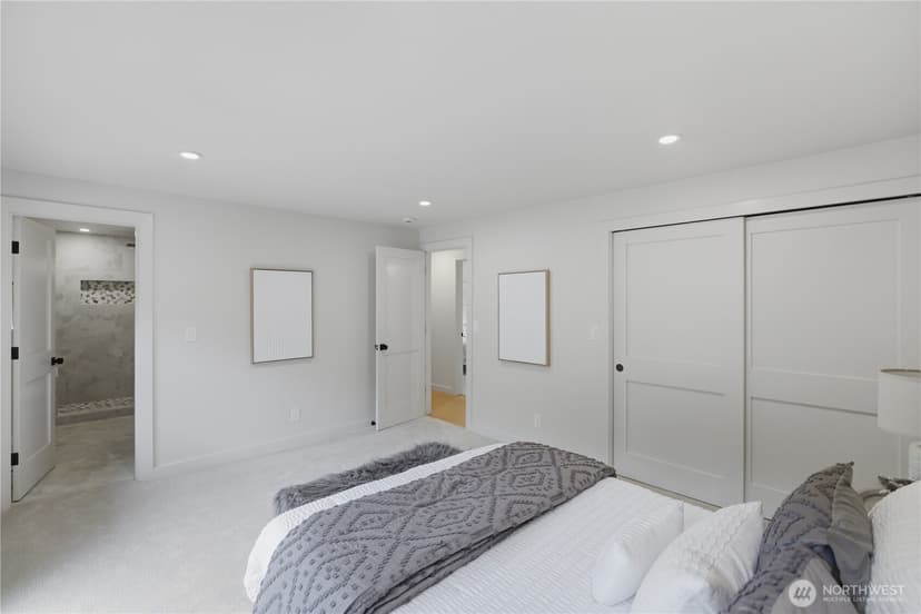Property photo for 4008 NE 197th Street, Lake Forest Park photo 19
