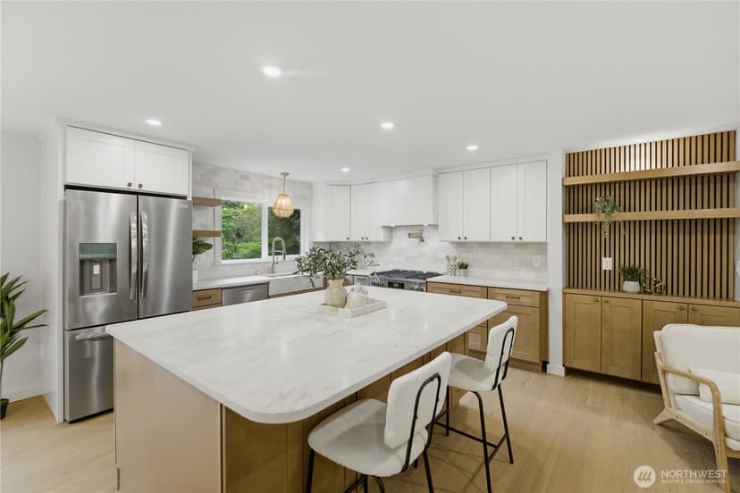 Property photo for 4008 NE 197th Street, Lake Forest Park photo 7