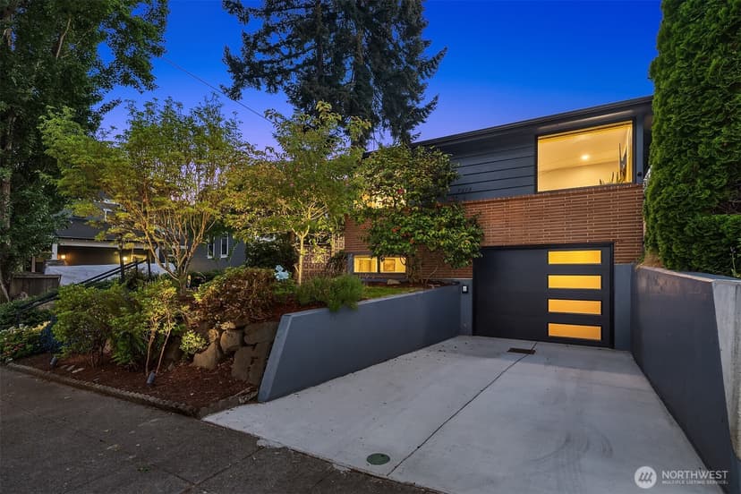 Property photo for 7515 Bagley Avenue N, Seattle photo 3