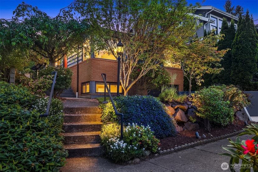 Property photo for 7515 Bagley Avenue N, Seattle photo 2