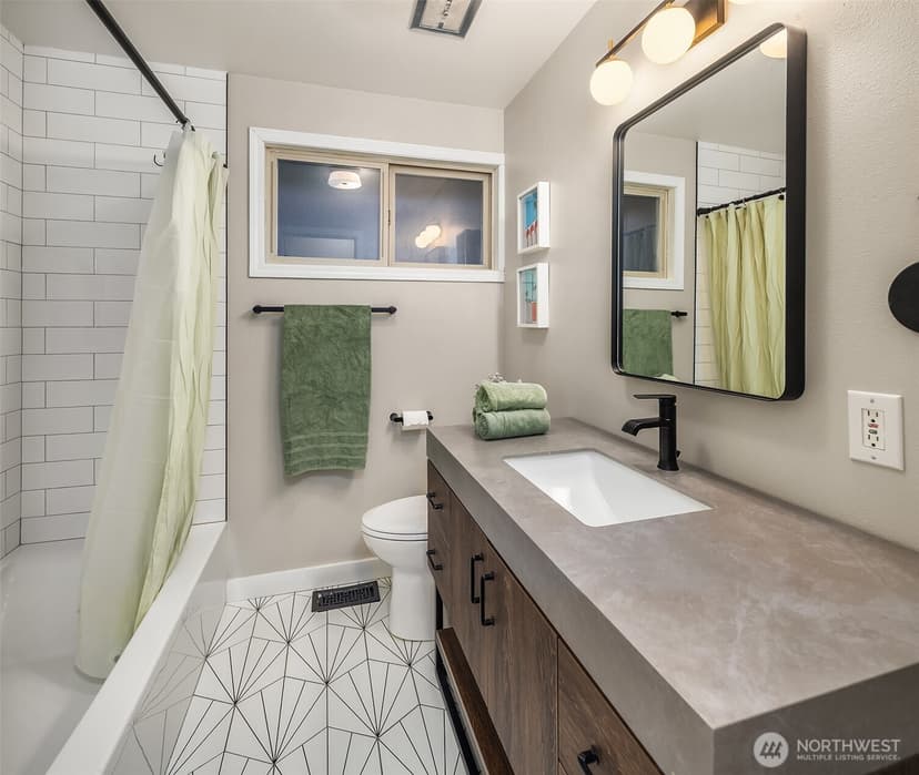 Property photo for 7515 Bagley Avenue N, Seattle photo 19
