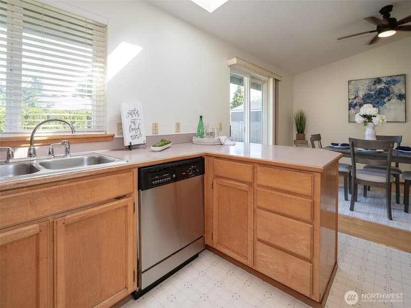 Property photo for 21804 SE 238th Street, Maple Valley photo 10