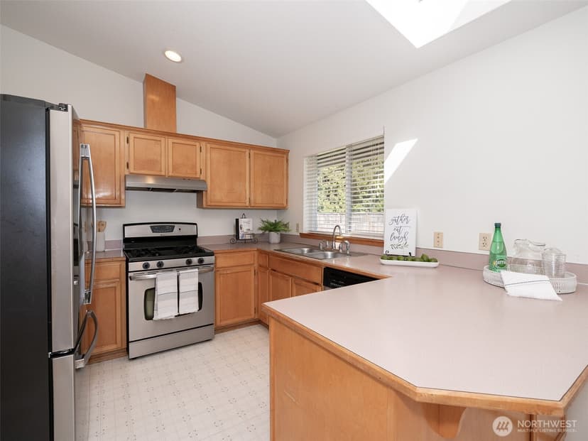 Property photo for 21804 SE 238th Street, Maple Valley photo 11