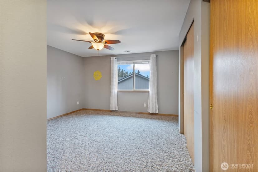Property photo for 7313 164th Street E, Puyallup photo 16