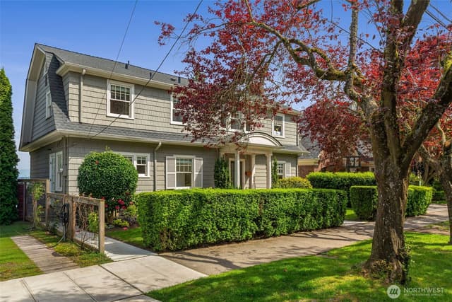 Property photo for 1112 35th Avenue, Seattle photo 2