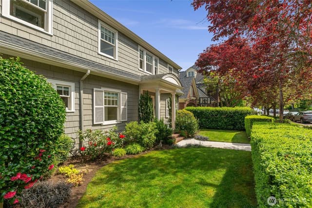 Property photo for 1112 35th Avenue, Seattle photo 3