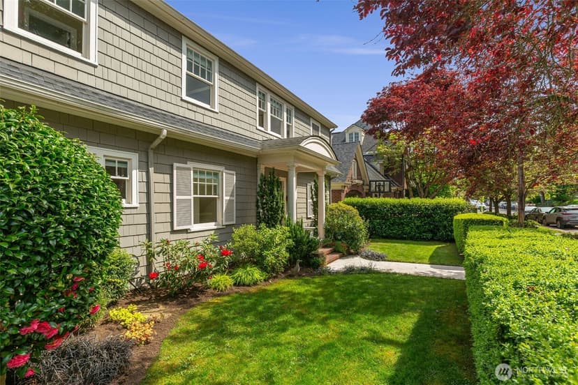 Property photo for 1112 35th Avenue, Seattle photo 3