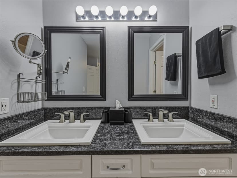 Property photo for 18501 SE Newport Way #H136, Issaquah photo 20