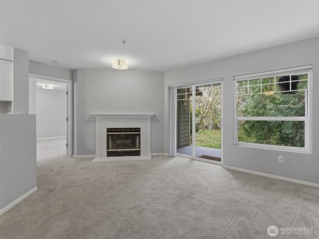 Property photo for 18501 SE Newport Way #H136, Issaquah photo 4